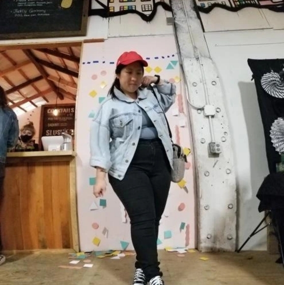 Meet your Posher, Liane - Picture 2 of 2